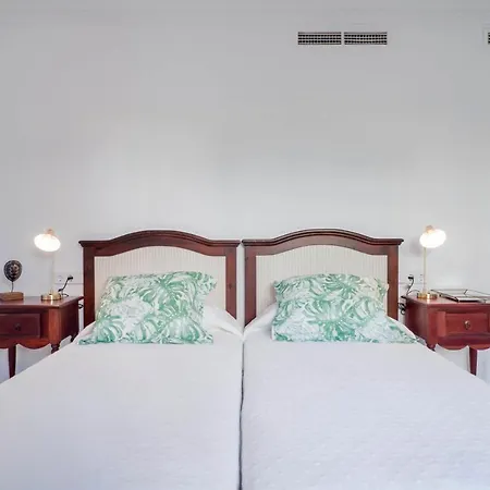 Charming 4bedroom In Monteros