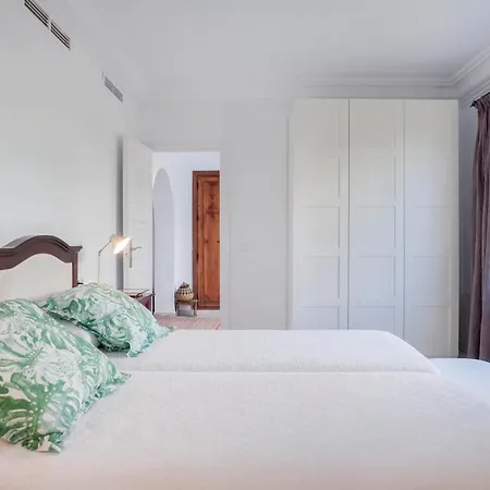 Charming 4bedroom In Monteros *